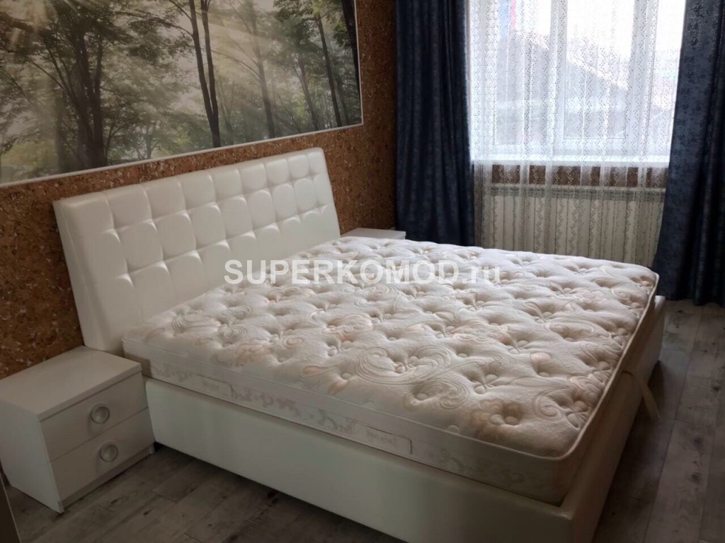 Спальный комплект с узорами
