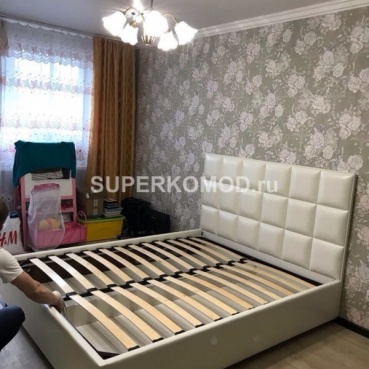 Кремовая двухместная кровать под заказ Кремовая двухместная кровать под заказ