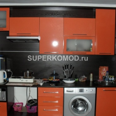 Оранжево-черная кухня в современном стиле Оранжево-черная кухня в современном стиле