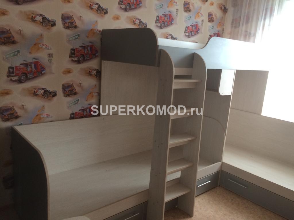 Кровать в детскую комнату для троих детей под заказ