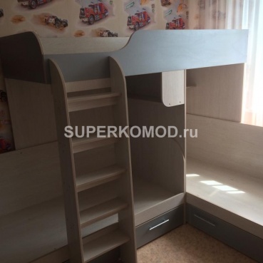 Кровать в детскую комнату для троих детей под заказ Кровать в детскую комнату для троих детей под заказ