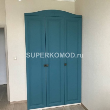 Синий шкаф в детскую Синий шкаф в детскую