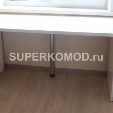 Стол с тумбой Стол с тумбой